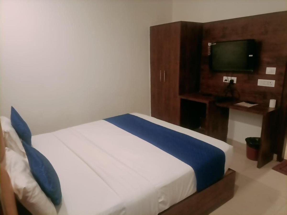Hotel Le Mount Near Igi Airport 新德里 外观 照片